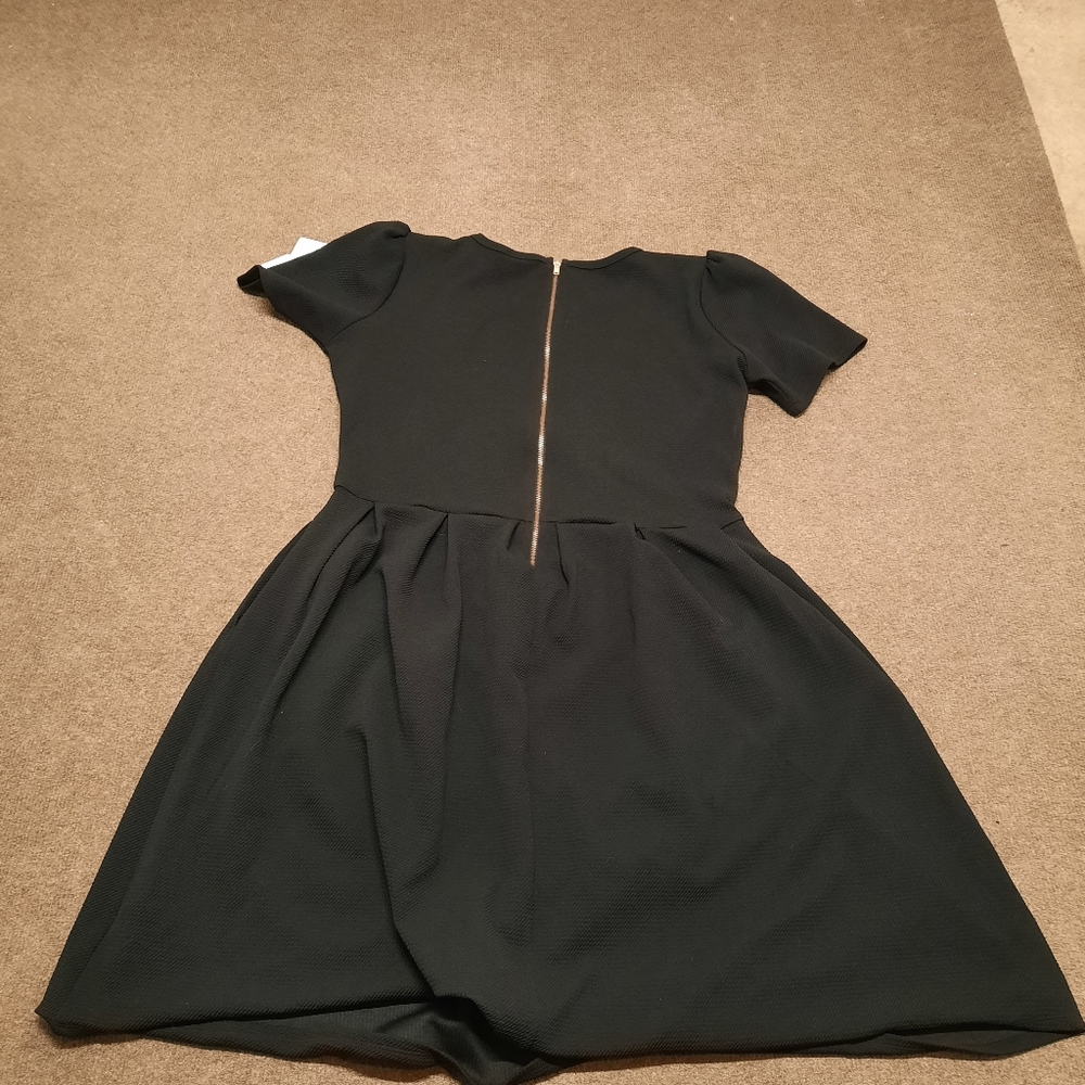 LuLaRoe Black Fit-and-Flare Short Sleeve Dress 2X - Picture 7 of 10